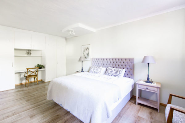 luxury_apartment_bedroom